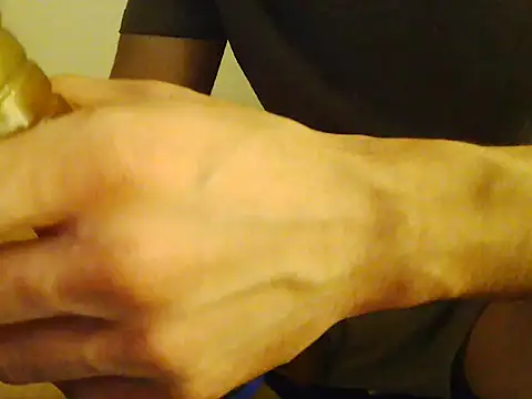 Snapshot of L0cKyseven77 chatting on October 20, 11:52 pm L0cKyseven77 online show from October 20, 11:52 pm