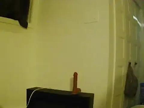 Snapshot of L0cKyseven77 chatting on February 5, 1:04 am L0cKyseven77 online show from February 5, 1:04 am