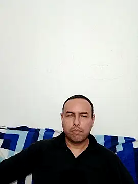 Snapshot of ElSunEagle chatting on September 12, 4:01 am ElSunEagle online show from September 12, 4:01 am