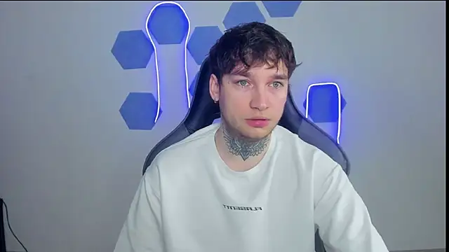 Chris Tyson online show from December 13, 9:58 am