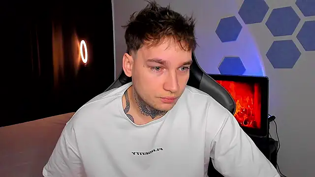 Chris Tyson online show from November 27, 5:55 am