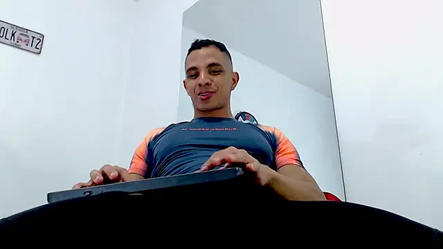 Antonywebb94 online show from July 11, 6:48 am