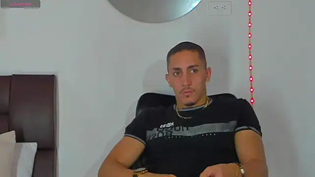 MikeRoss7777 online show from September 28, 5:11 pm