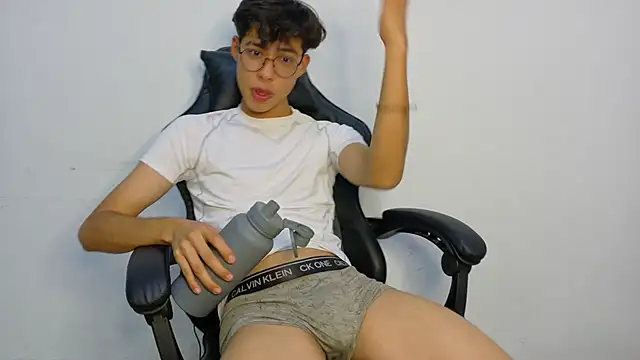 Snapshot of Jacotnk chatting on February 4, 4:48 am Jacotnk online show from February 4, 4:48 am