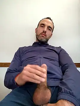 Snapshot of leon3875 chatting on October 21, 3:26 pm leon3875 online show from October 21, 3:26 pm