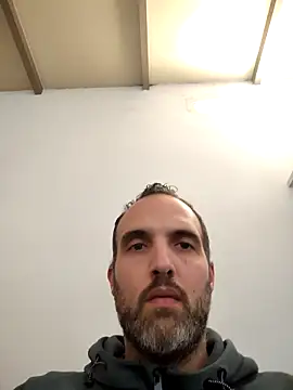 Snapshot of leon3875 chatting on October 29, 3:37 pm leon3875 online show from October 29, 3:37 pm