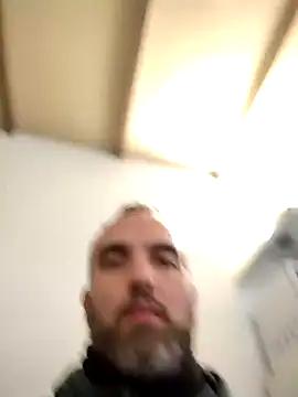 Snapshot of leon3875 chatting on October 1, 3:27 pm leon3875 online show from October 1, 3:27 pm