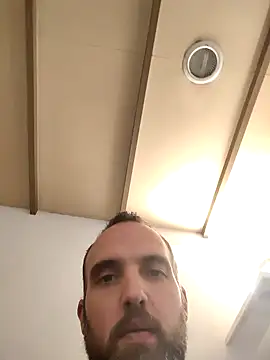 Snapshot of leon3875 chatting on March 14, 3:25 pm leon3875 online show from March 14, 3:25 pm