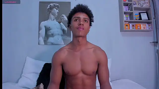 MagnusKing  online show from November 10, 4:06 am