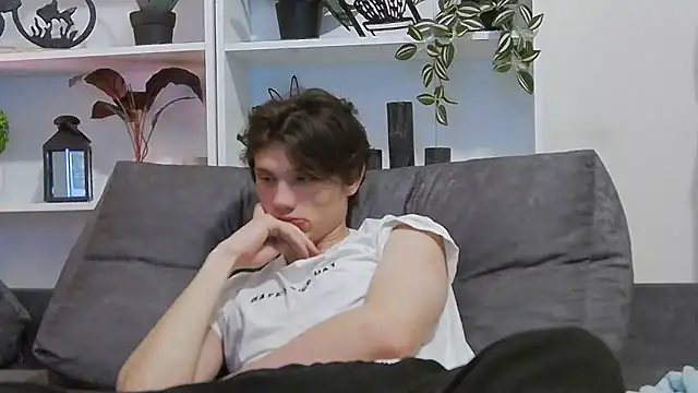 CalvinCay online show from March 14, 12:40 pm