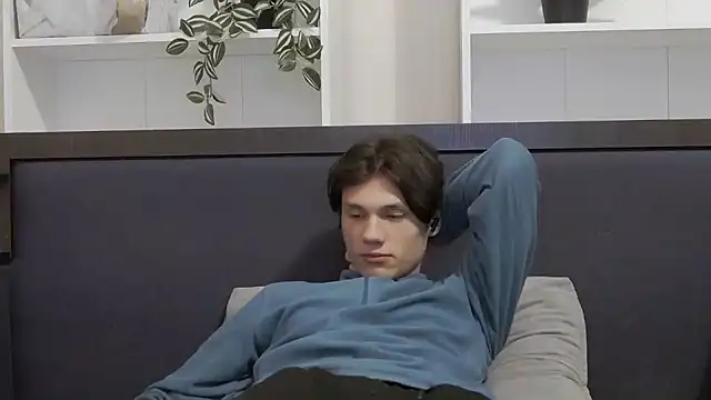 CalvinCay online show from January 17, 8:04 pm