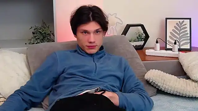 CalvinCay online show from January 18, 7:48 pm