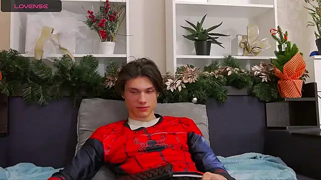 CalvinCay online show from December 12, 8:21 pm