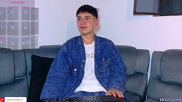 Mr daren  online show from April 15, 7:03 pm