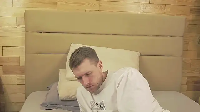 Snapshot of EthanPinkman chatting on October 18, 4:28 am EthanPinkman online show from October 18, 4:28 am