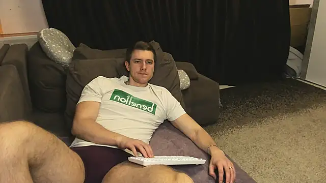 Snapshot of EthanPinkman chatting on January 21, 8:44 am EthanPinkman online show from January 21, 8:44 am