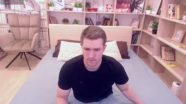 Snapshot of EthanPinkman chatting on March 14, 3:26 am EthanPinkman online show from March 14, 3:26 am