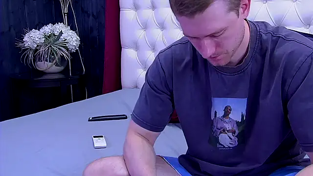 Snapshot of EthanPinkman chatting on September 30, 4:51 am EthanPinkman online show from September 30, 4:51 am