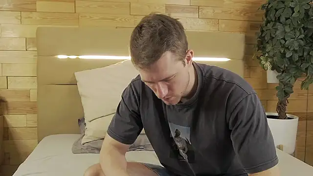 Snapshot of EthanPinkman chatting on October 8, 4:39 am EthanPinkman online show from October 8, 4:39 am