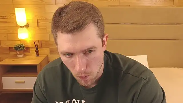 Snapshot of EthanPinkman chatting on September 11, 4:22 am EthanPinkman online show from September 11, 4:22 am