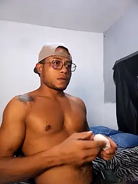 grandominantex1 online show from March 22, 7:46 am