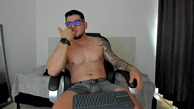 Teilor Creed online show from November 24, 8:32 pm