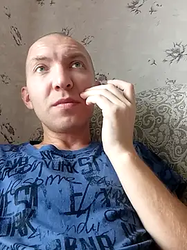 MityaXLoves online show from November 3, 8:40 am