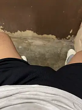 Snapshot of Luis455gomez chatting on March 4, 3:44 am Luis455gomez online show from March 4, 3:44 am