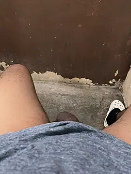 Snapshot of Luis455gomez chatting on March 9, 9:14 pm Luis455gomez online show from March 9, 9:14 pm