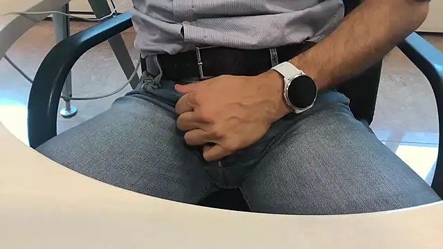 alessandroman2114 online show from September 15, 3:46 pm