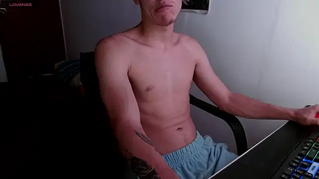 deividcloud36 online show from March 18, 4:29 am