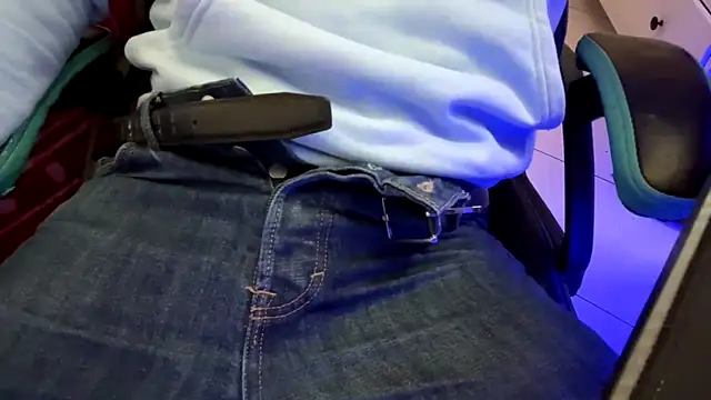 vogliososexboy1993 online show from November 27, 7:50 pm