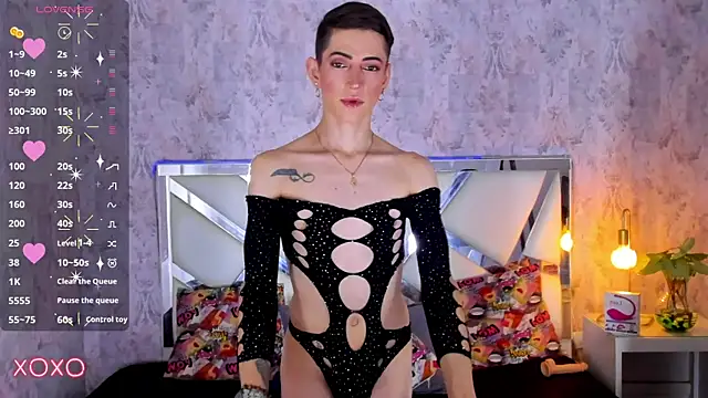 dominic thailor online show from October 17, 2:10 pm