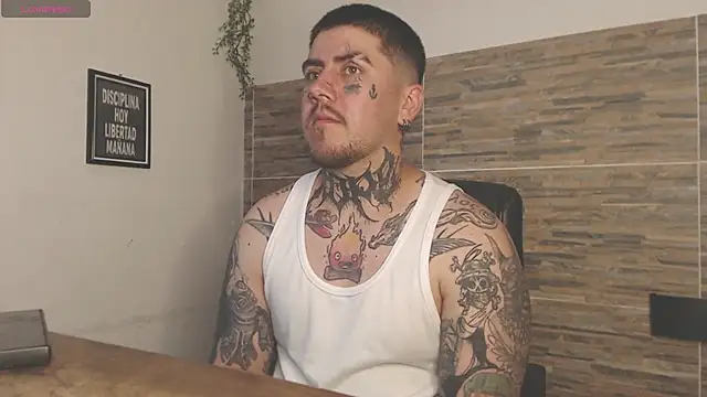 Ash gusbig online show from May 30, 10:10 pm