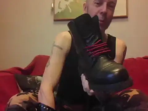 SHARPSkinhead online show from January 19, 9:11 am