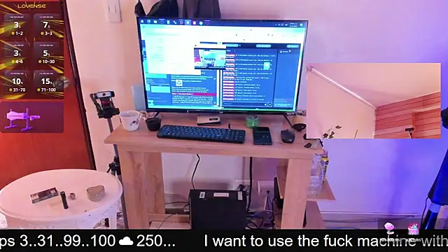 Snapshot of Tom_cooper_ chatting on December 4, 1:20 pm Tom cooper  online show from December 4, 1:20 pm