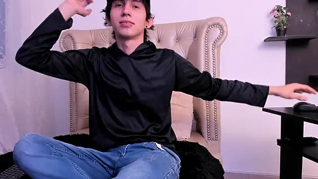 Snapshot of JeanRam18 chatting on March 5, 11:38 am JeanRam18 online show from March 5, 11:38 am