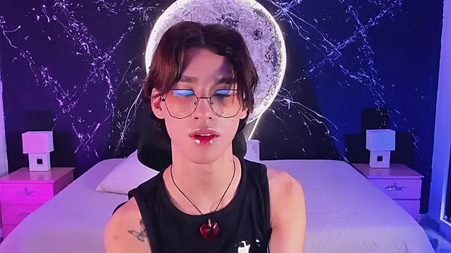 Snapshot of JasperCooper_ chatting on February 13, 1:48 pm JasperCooper  online show from February 13, 1:48 pm