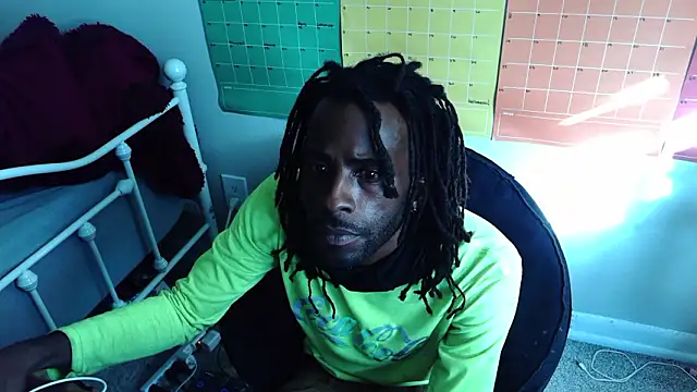 razzynolight online show from March 13, 1:30 pm