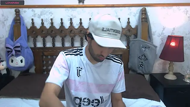 MilanZaire online show from March 8, 3:16 am