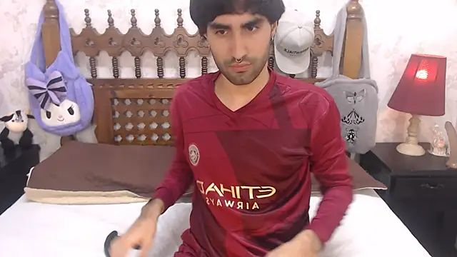 MilanZaire online show from March 18, 11:42 pm