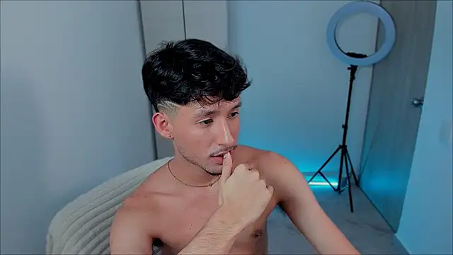 dimitri targaryen online show from December 17, 2:44 am