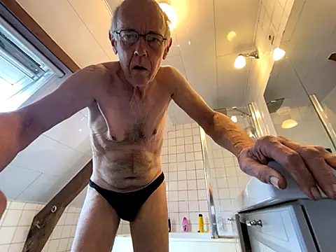 Snapshot of martxxxxx chatting on October 30, 11:22 am martxxxxx online show from October 30, 11:22 am