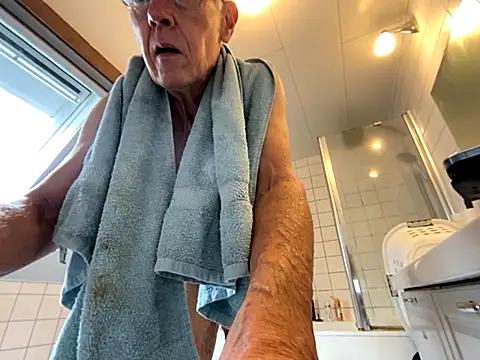 Snapshot of martxxxxx chatting on September 27, 9:51 am martxxxxx online show from September 27, 9:51 am