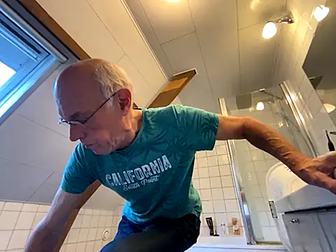 Snapshot of martxxxxx chatting on September 25, 8:35 am martxxxxx online show from September 25, 8:35 am