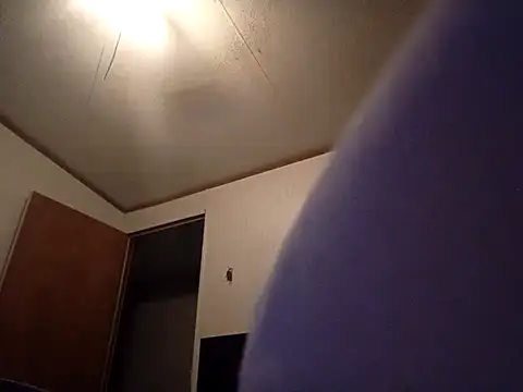 Xoc8  online show from February 20, 8:25 pm