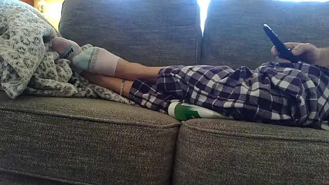 femgui69 online show from December 16, 2:57 pm