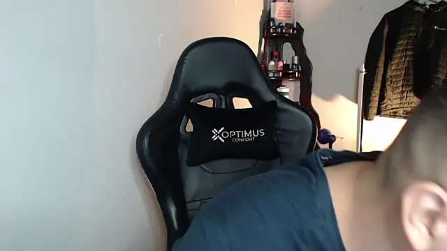 Plug Control online show from February 27, 3:51 am