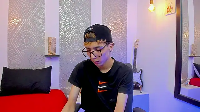 Nikolay Gregori online show from December 16, 4:34 am