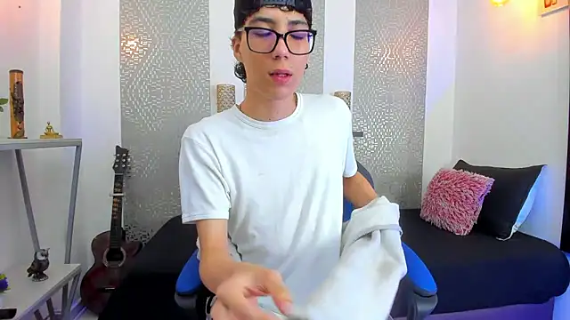 Nikolay Gregori online show from March 6, 4:08 am